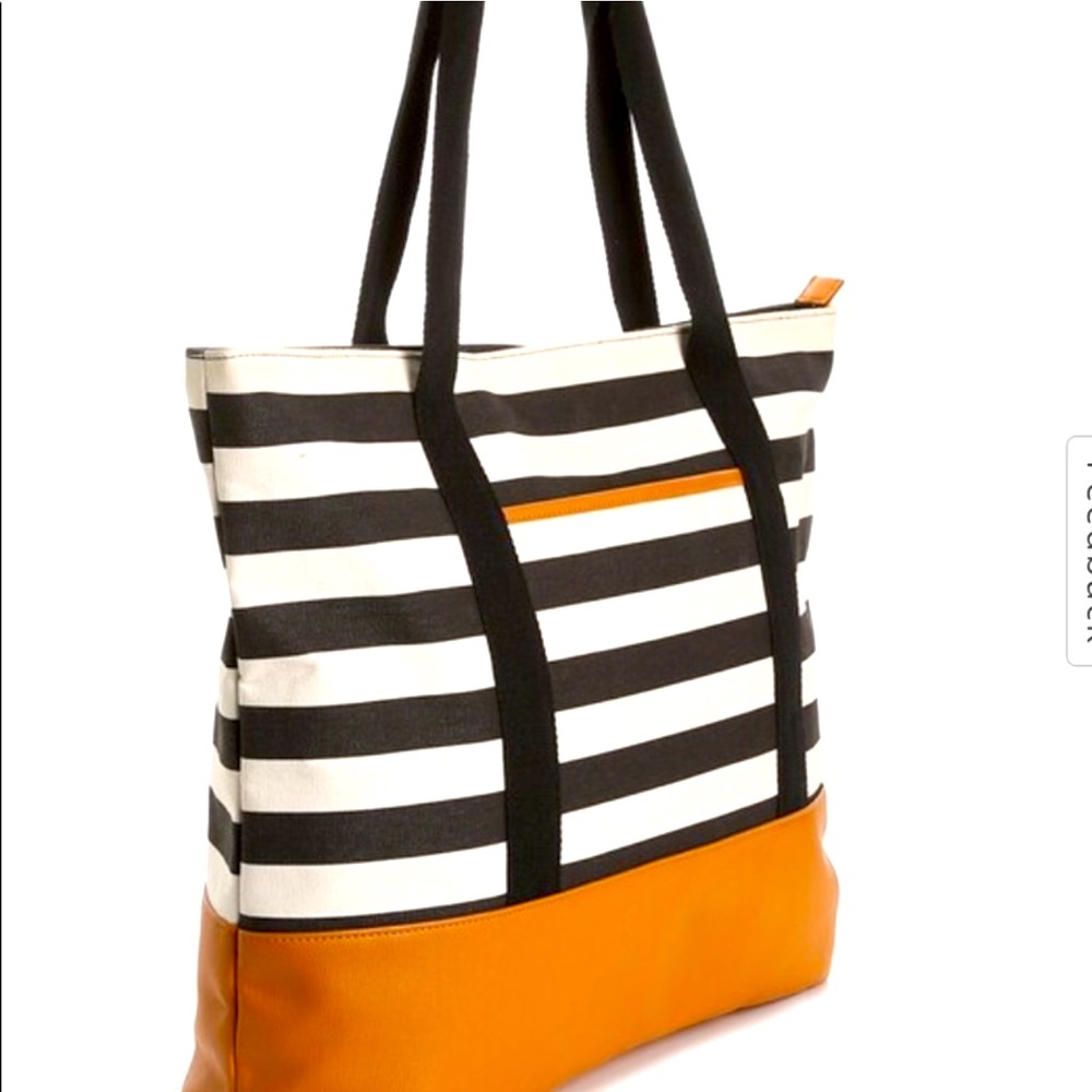 DSW Black & White Striped Tote Zip Top Front Pocket Faux Leather Bottom